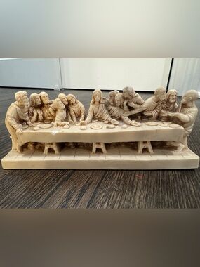 Vintage Italian-Made The Last Supper Sculpture